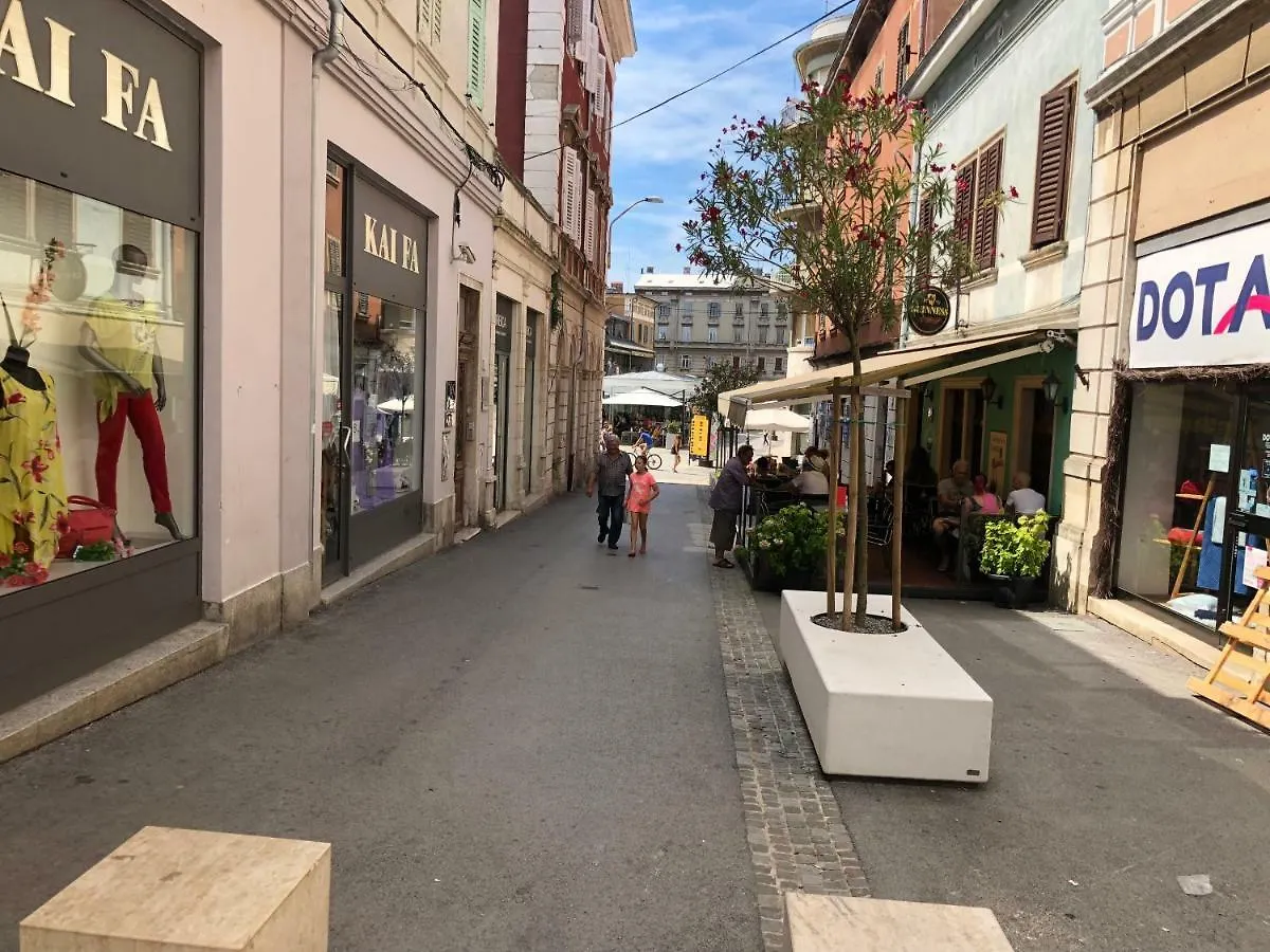 Appartement Sweet Suite With Free Private Parking Pula